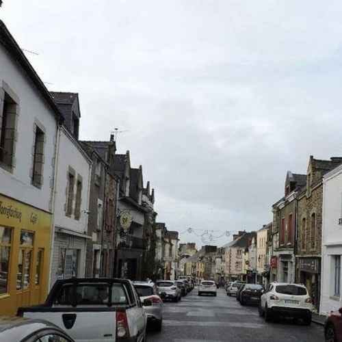 Rue principale de La-Roche-Bernard