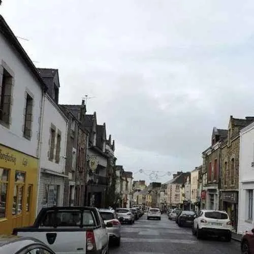 Rue principale de La-Roche-Bernard